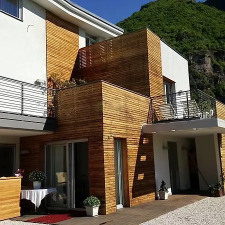 Mele D'oro Bed & Breakfast *